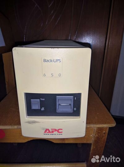 Рабочий ибп APC Back-UPS 650