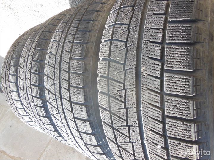 Bridgestone Blizzak Revo GZ 205/50 R17