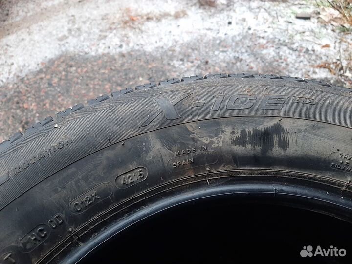 Michelin X-Ice XI3 215/65 R16