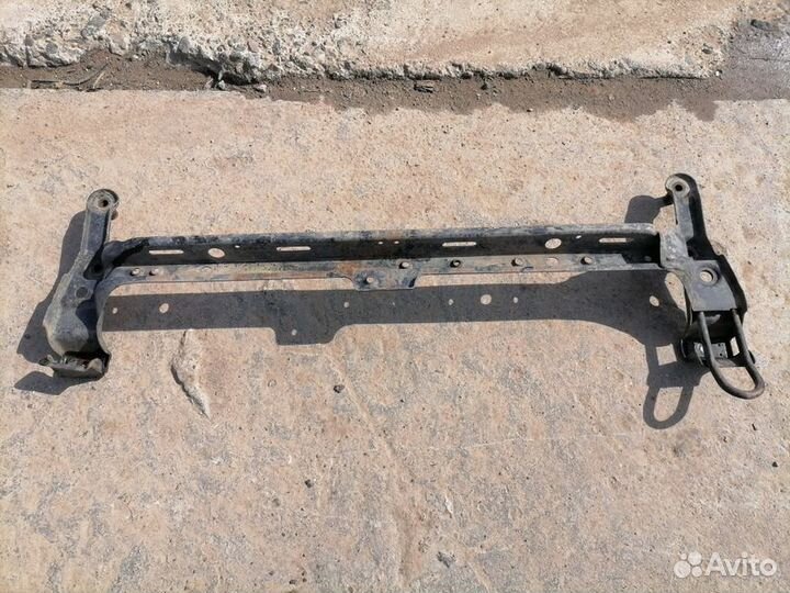 Балка подрадиаторная Volkswagen Passat b3 b3