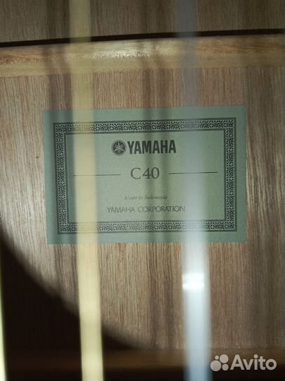 Классическая гитара yamaha c40