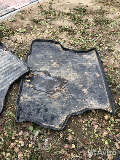 Коврик багажника