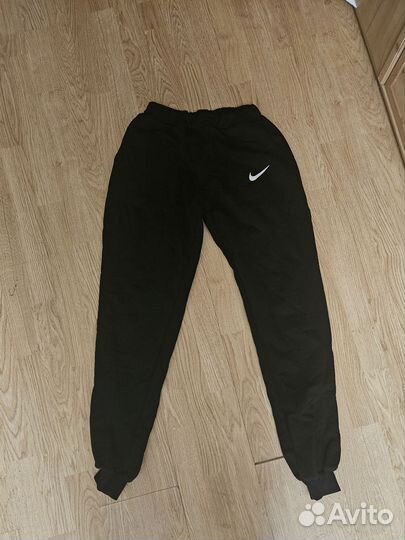 Спортивные штаны