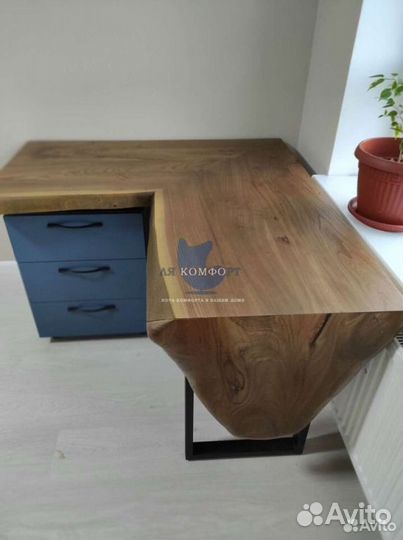 Угловой письменный стол на заказ