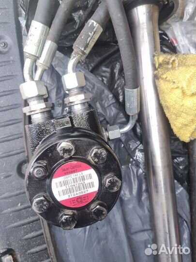 Рулевой дозатор маниту