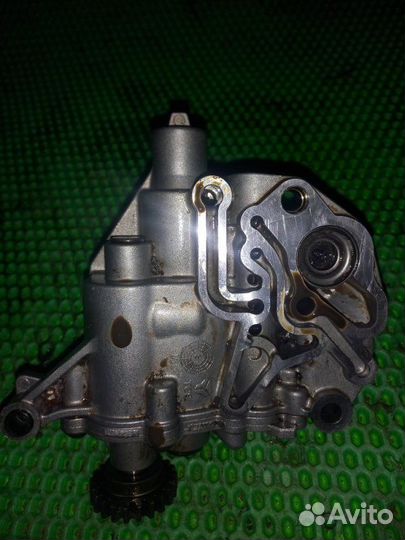 Маслонасос Audi Q5 8R cdnc 2011