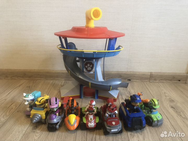 Щенячий патруль база и щенки