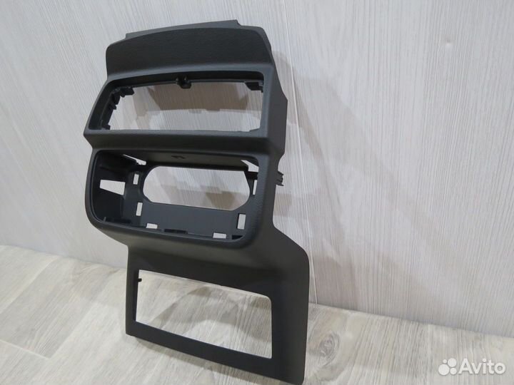 Накладка центральной консоли задняя Audi Q7 4M