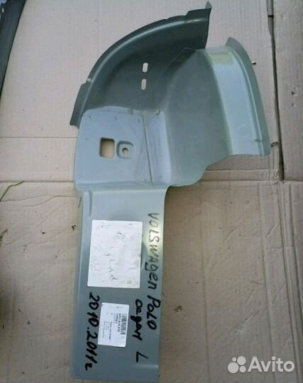 Крепление фонаря Volkswagen Polo 6RU 813 319