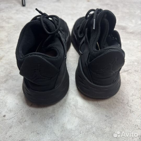 Кроссовки Nike Air Jordan Formula 23 Triple