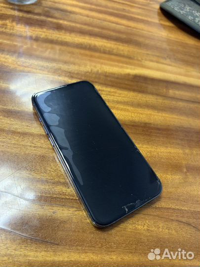 Телефон iPhone 13 Pro