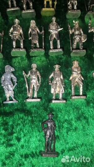 Солдаты металлические