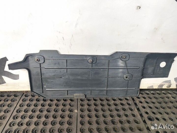 Накладка фары левой Volvo FH