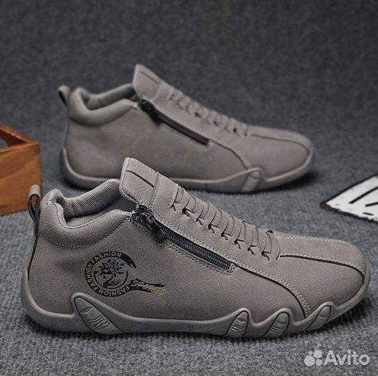 Кроссовки мужские 42 размер