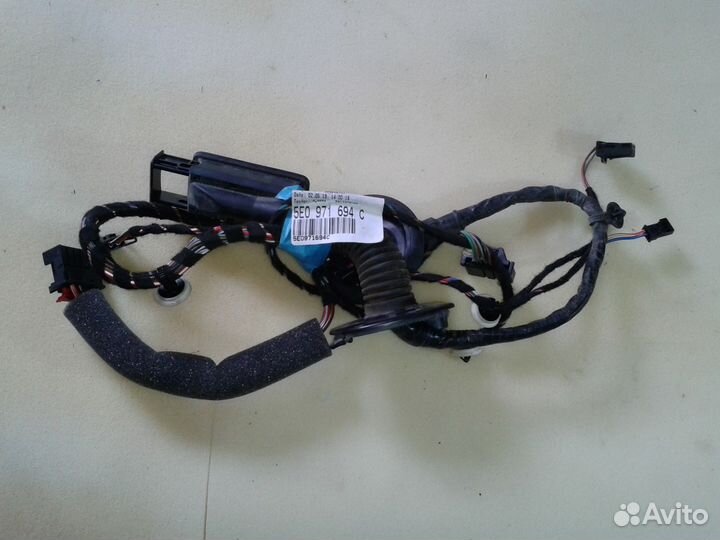 Проводка двери задней правой Skoda Oktavia A7