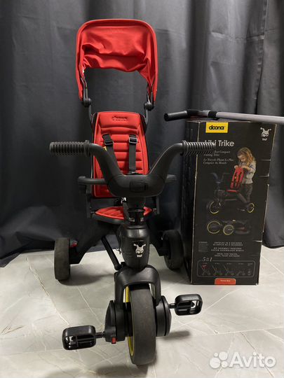 Детский велосипед с ручкой doona красный