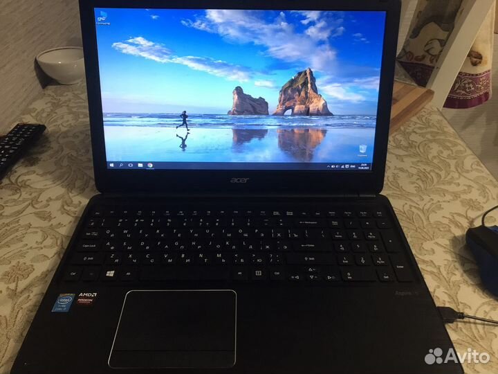 Acer aspire v5-561G