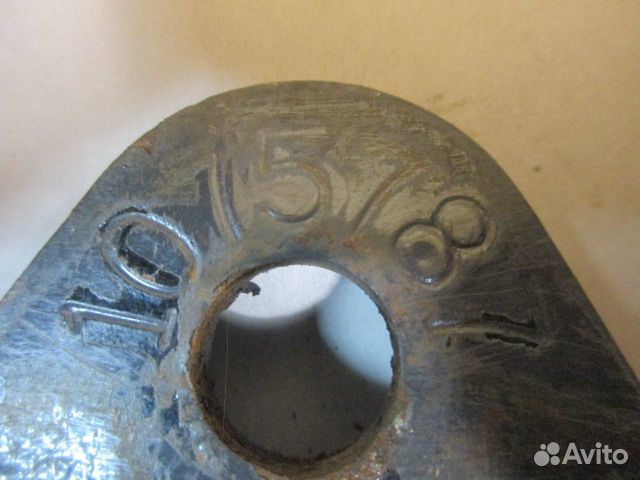 Кронштейн цилиндра подъема кабины Volvo FM13 FH13