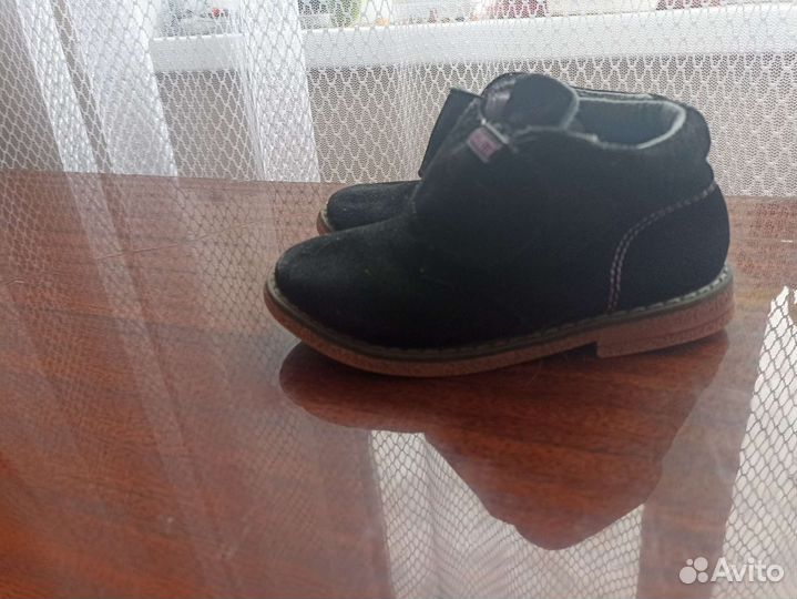 Ботинки детские 22 размер новые24-25