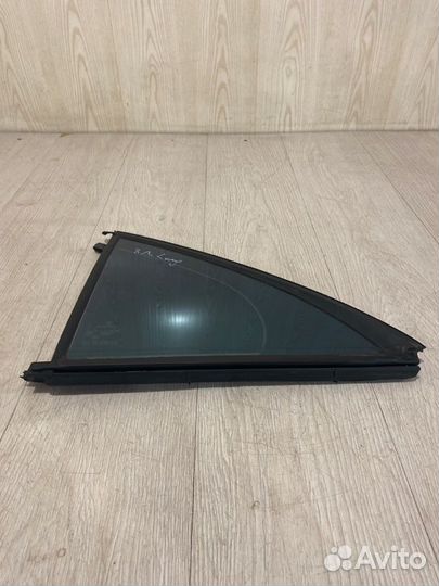 Форточка двери задняя левая Mercedes Benz S500L