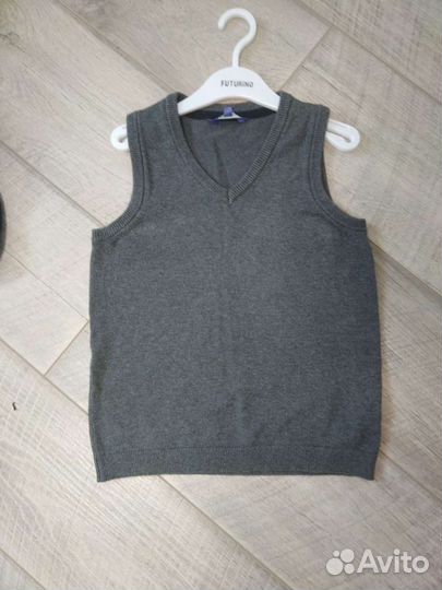 Жилетка для мальчика школьная 128