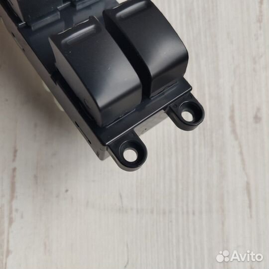 Блок управления стеклоподъемниками Nissan Maxima