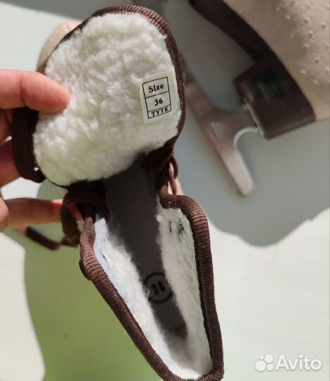 Коньки фигурные женские 36 размер