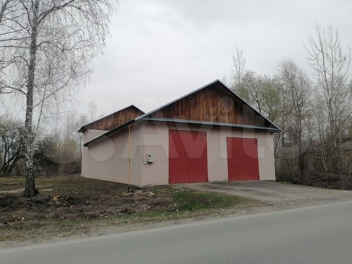Гараж, > 30 м²