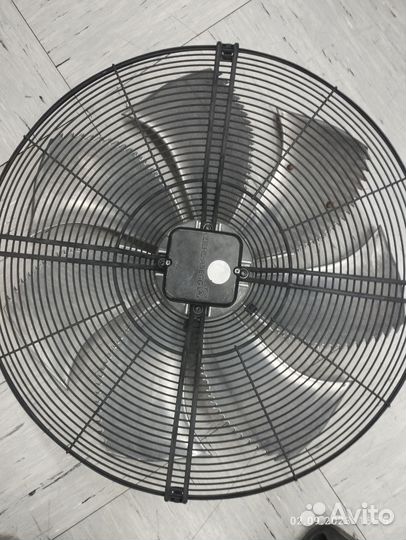 Вентилятор осевой ziehl-abegg 63 бу, нов. подшип