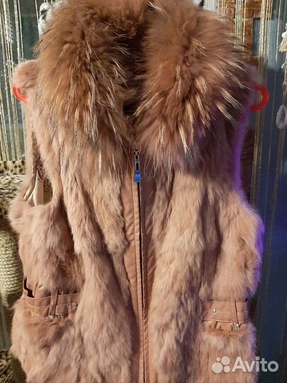 Меховая жилетка