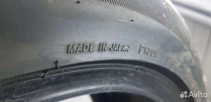 Bridgestone Blizzak Spike-01 215/50 R17