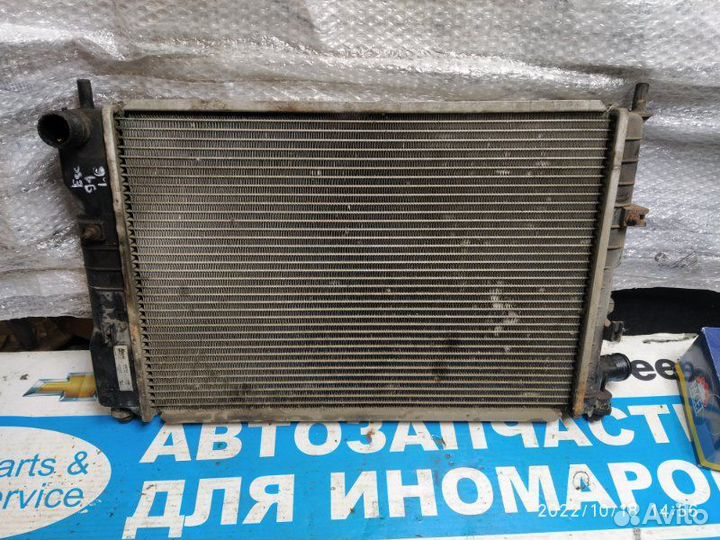 Радиатор охлаждения двс Ford Escort 1,6 90-95