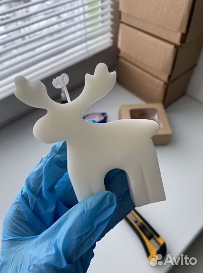 Свеча олень