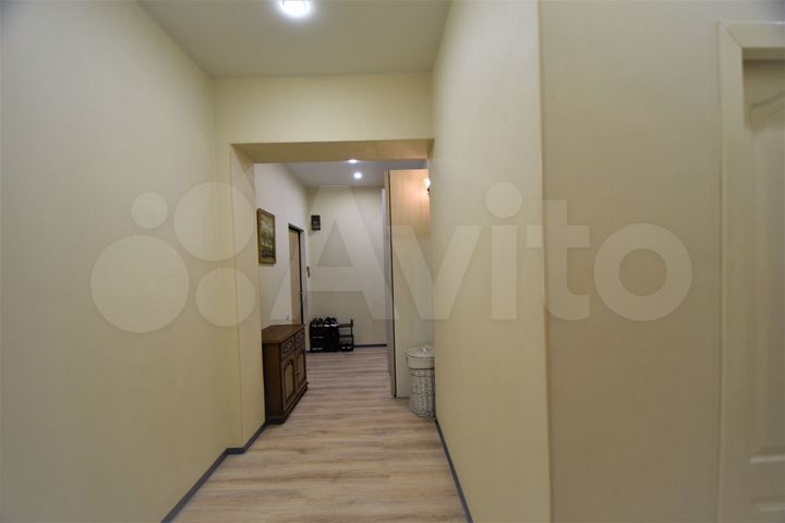 2-к. квартира, 67,1 м², 1/2 эт.