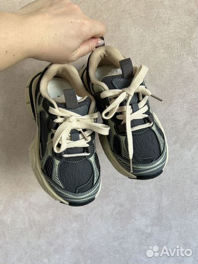 Кроссовки новые 32 (20.5см)