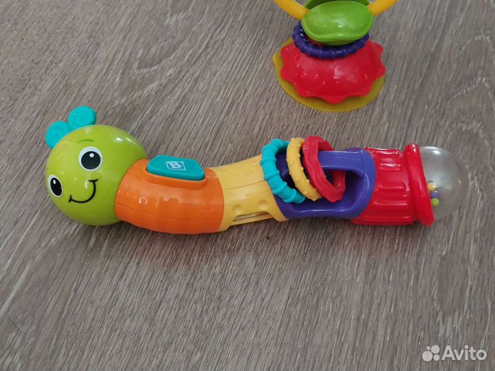 Погремушка гусеница-развивающие игрушки