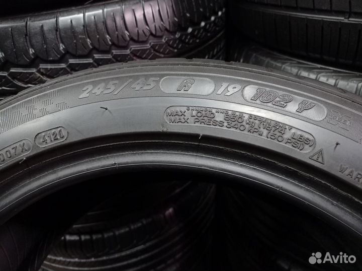 Michelin Pilot Sport 3 245/45 R19