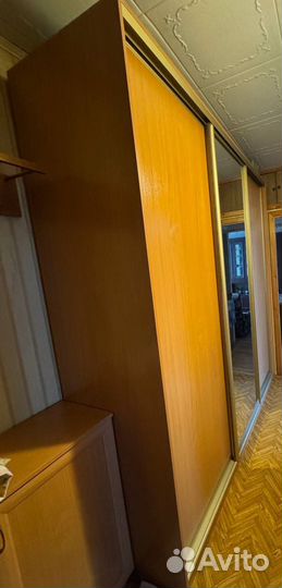 Шкаф купе с зеркалом