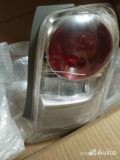 Фонарь задний правый toyota