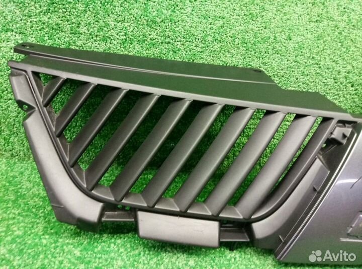 Решетка радиатора Mitsubishi Outlander XL 2006-200