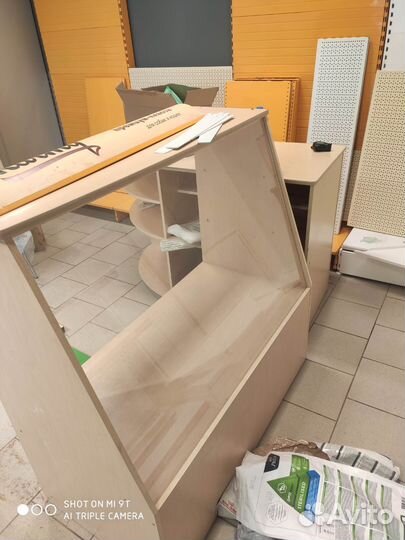 Кассовый стол витрина горка ресепшн