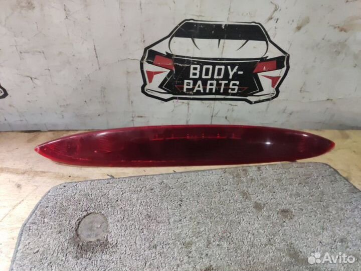 Стоп-сигнал Nissan Serena C26