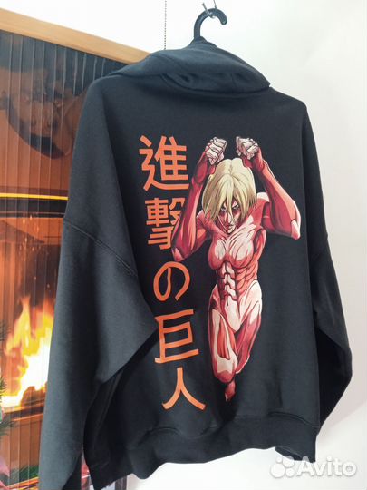Худи атака титанов размер s/m новая