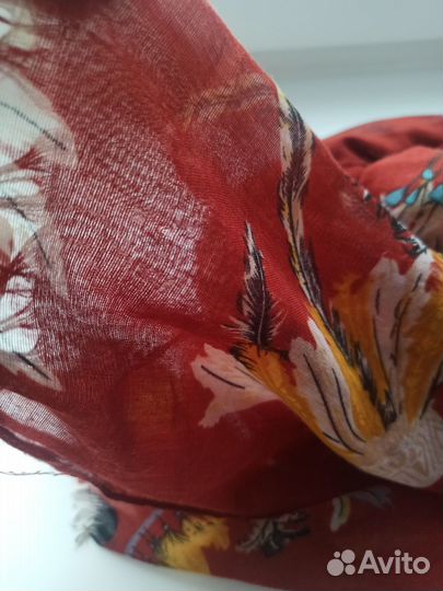 Женские шарфы и платки