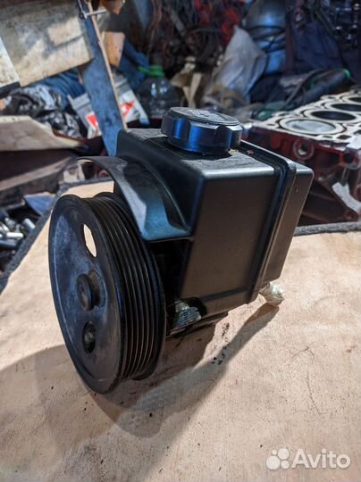 Насос гур volvo 960