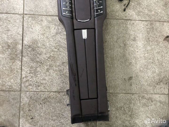 Центральная консоль Porsche Panamera Turbo