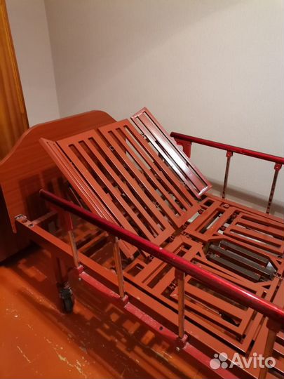 Продам медицинскую кровать для лежачего больного