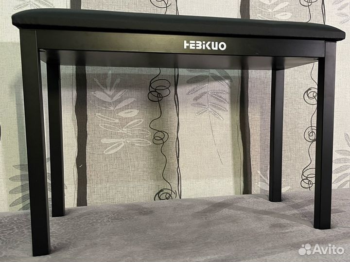 Банкетка для пианино