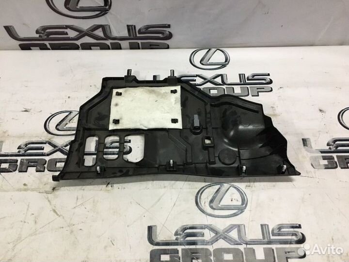 Накладка торпеды прав. перед. Lexus ES250