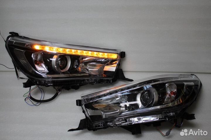 Toyota Hilux 2015+ Динамические фары O7NQ5